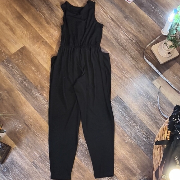 Ambiance Elegant Black Sleeveless Jumpsuit - Picture 5 of 5